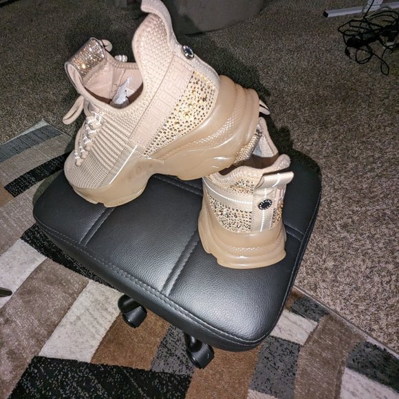 Steve Madden Sneakers and Bag Set - Picture 1 of 6